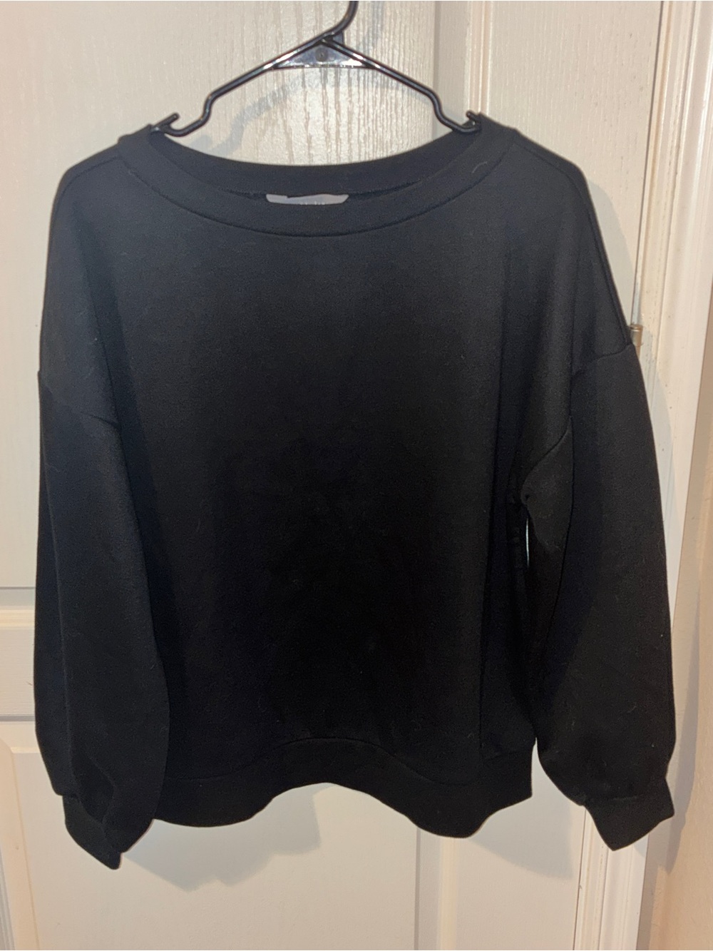 Cobble Lane Soft Black Drop-Shoulder Sweatshirt - Size L